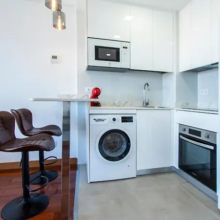 Apartamentos Castilla Luz Business Madrid Exterior photo