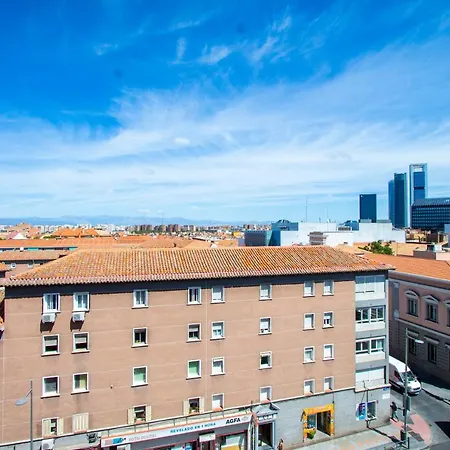 Apartamentos Castilla Luz Business Madrid Exterior photo