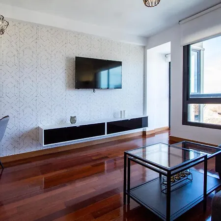 Apartamentos Castilla Luz Business Madrid Exterior photo